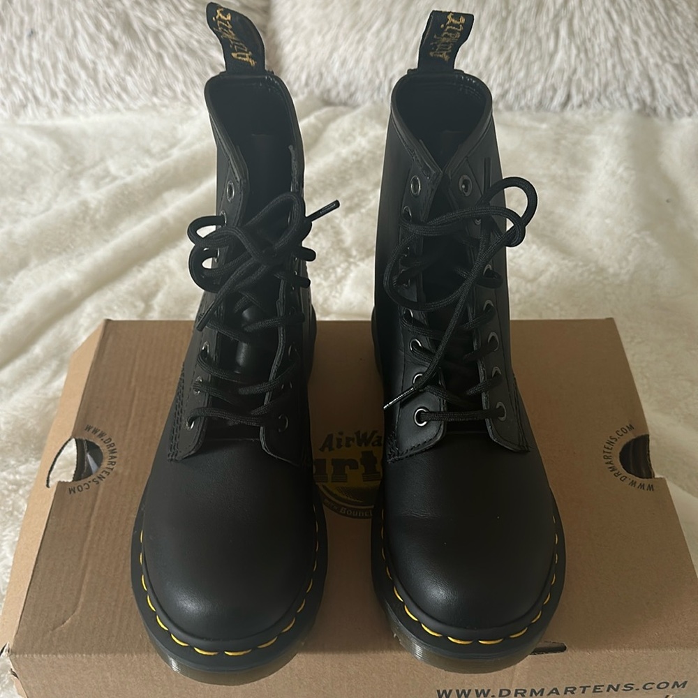 Dr. Martens Combat Boot - Women's UK 4/US 6 (Black)